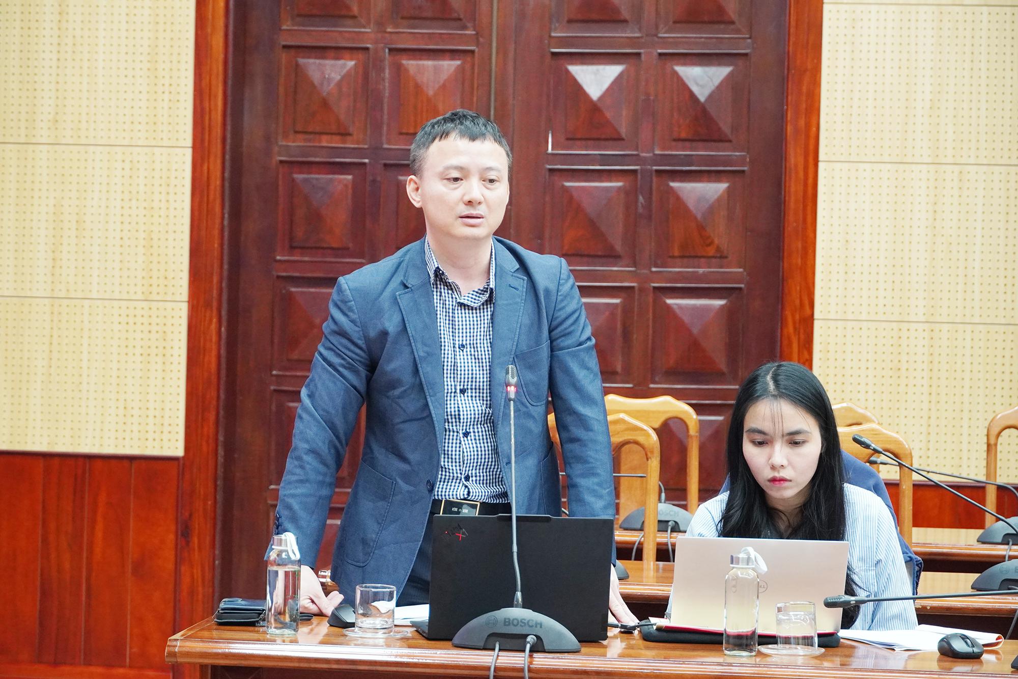 Đơn vị tư vấn trình bày báo cáo về điều chỉnh chương trình phát triển nhà ở tỉnh Quảng Trị giai đoạn 2021 - 2030