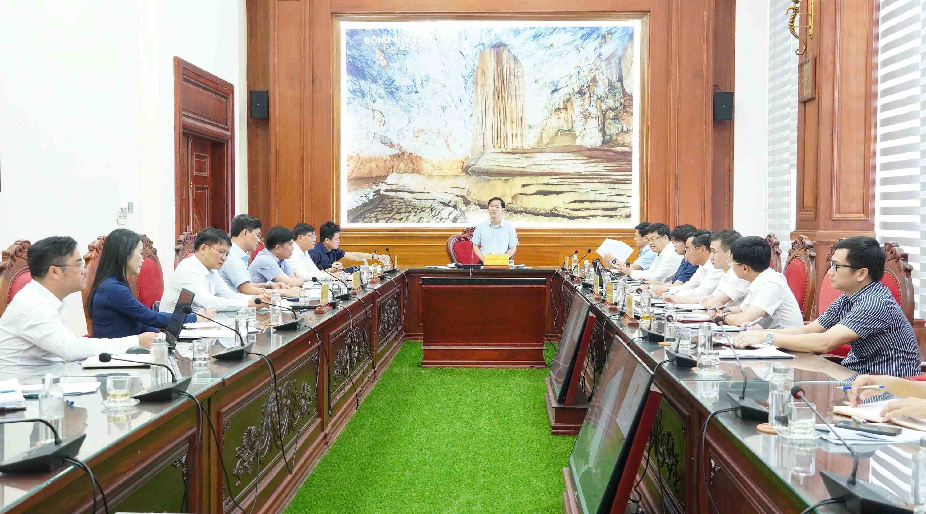 To&agrave;n cảnh cuộc họp