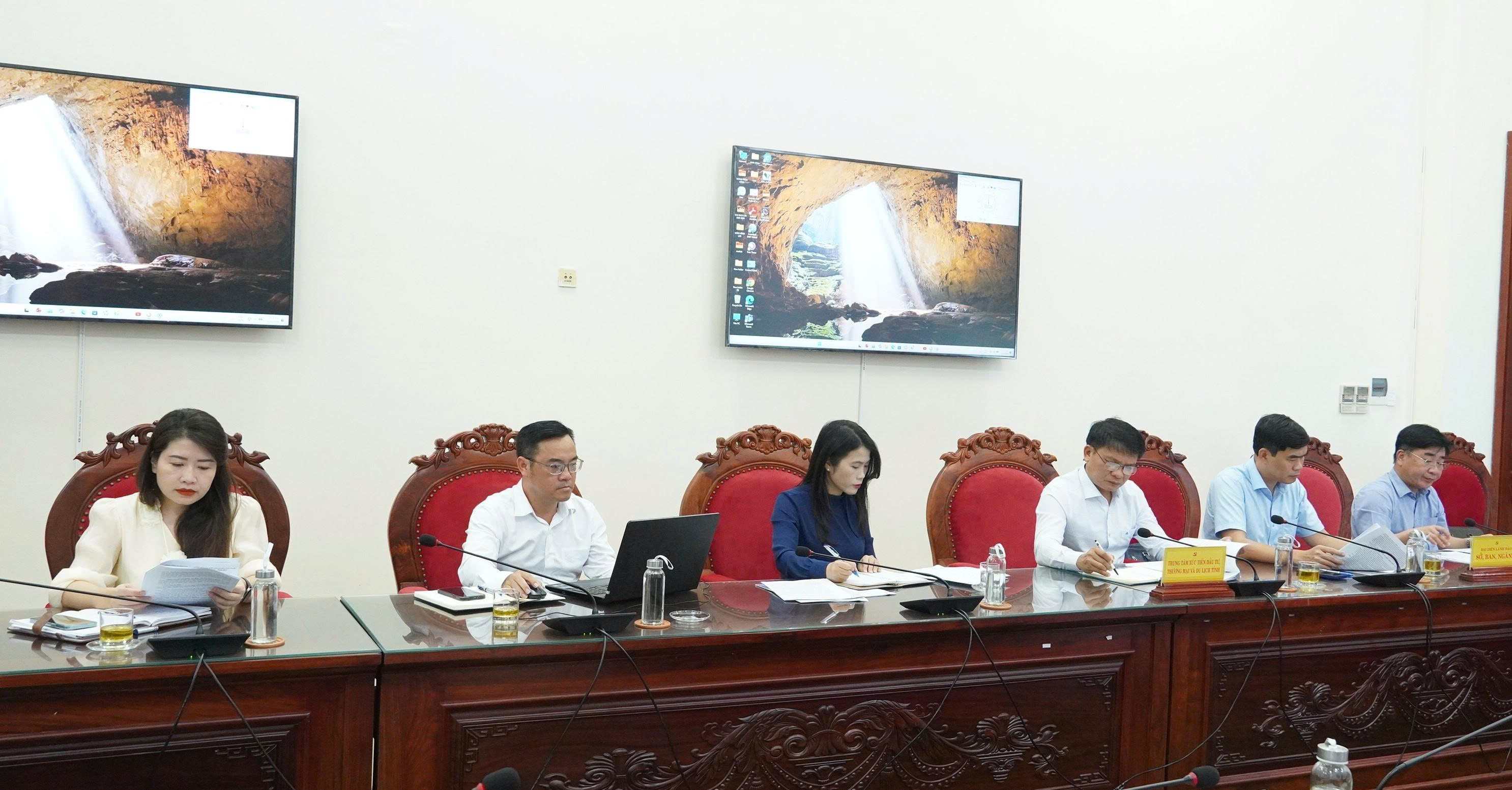 Đại diện l&atilde;nh đạo Trung t&acirc;m X&uacute;c tiến, Đầu tư, Thương mại v&agrave; du lịch Quảng Trị tham dự cuộc họp