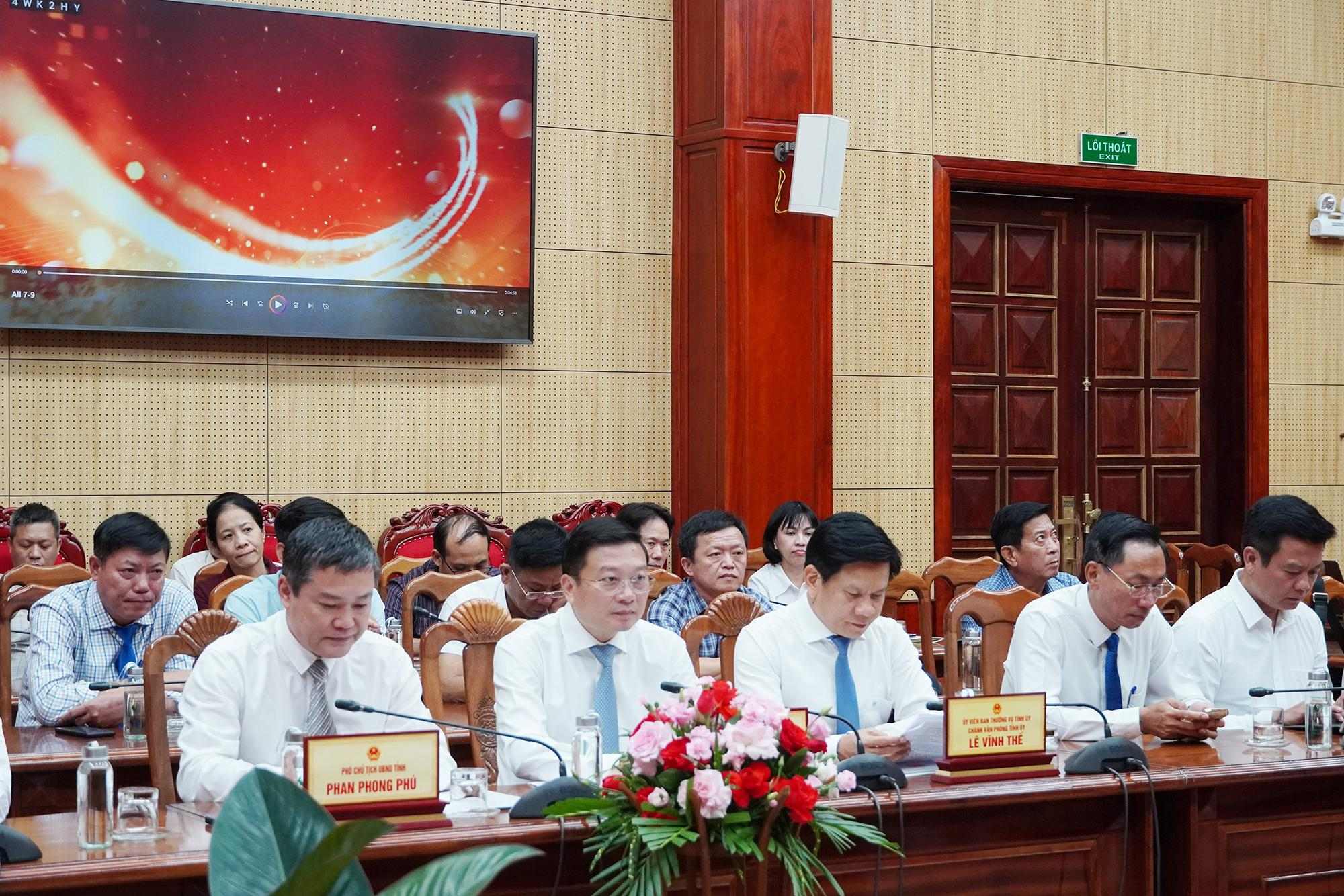 Lãnh đạo tỉnh Quảng Trị tham dự hội nghị
