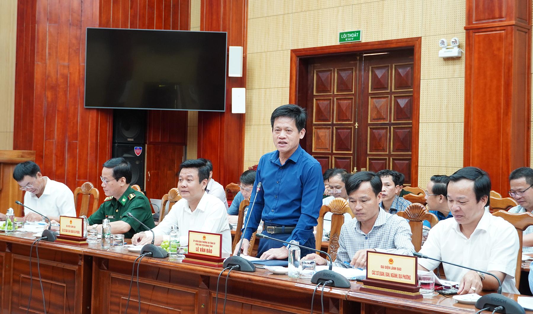 Ph&oacute; Chủ tịch UBND tỉnh Quảng Trị L&ecirc; Văn Bảo ph&aacute;t biểu tại buổi l&agrave;m việc