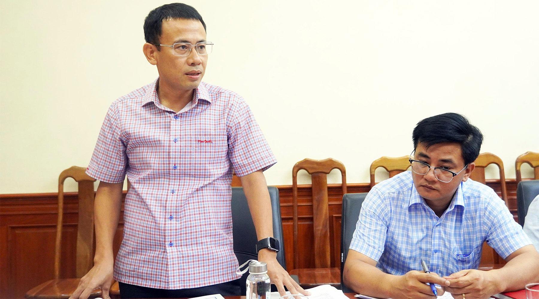 Ông Mai Hồng Ngọc, Phó giám đốc Sở tài chính Quảng Trị phát biểu ý kiến tại buổi làm việc.