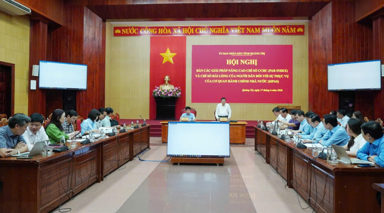 Toàn cảnh hội nghị bàn giải pháp nâng cao Chỉ số PAR INDEX và SIPAS năm 2026 do UBND tỉnh Quảng Trị tổ chức.