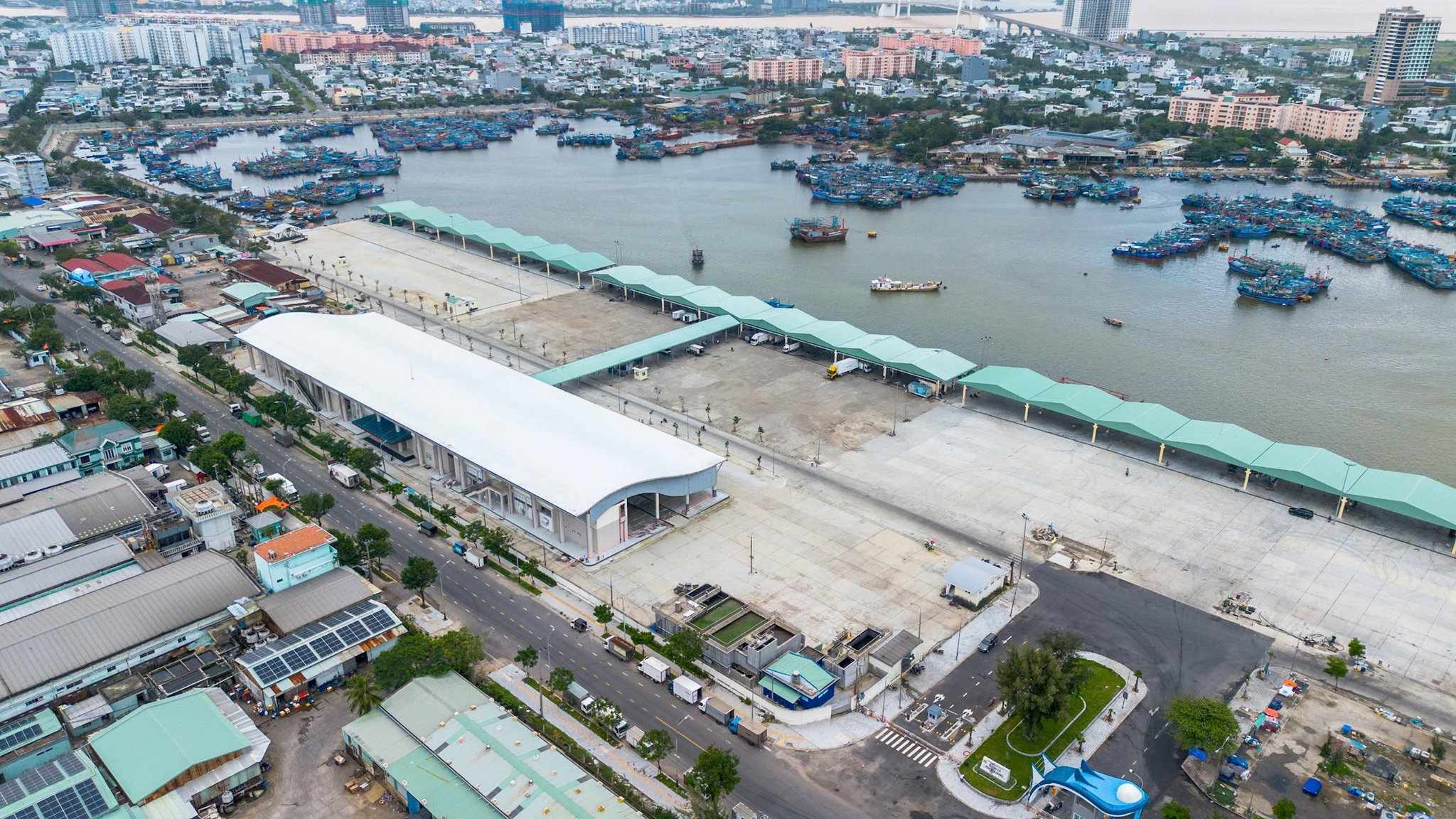 Khu vực cảng c&aacute; Thọ Quang. Ảnh: Xu&acirc;n Sơn