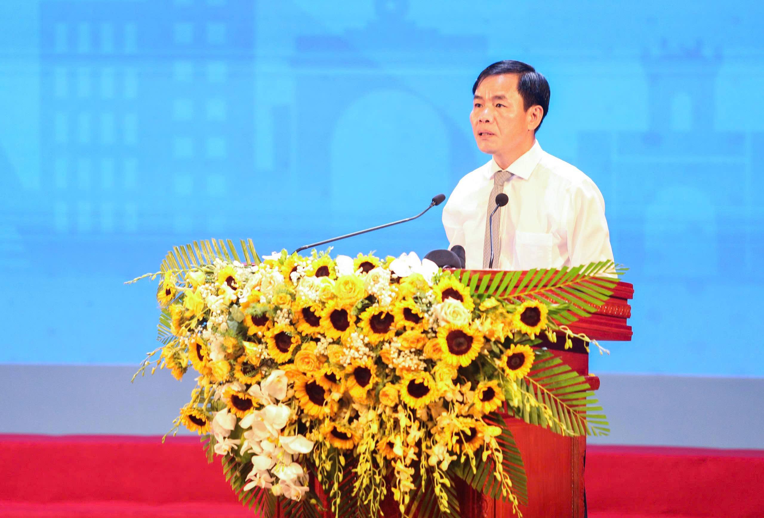 Bí thư Tỉnh uỷ Quảng Trị Nguyễn Văn Phương phát biểu khai mạc Hội nghị.