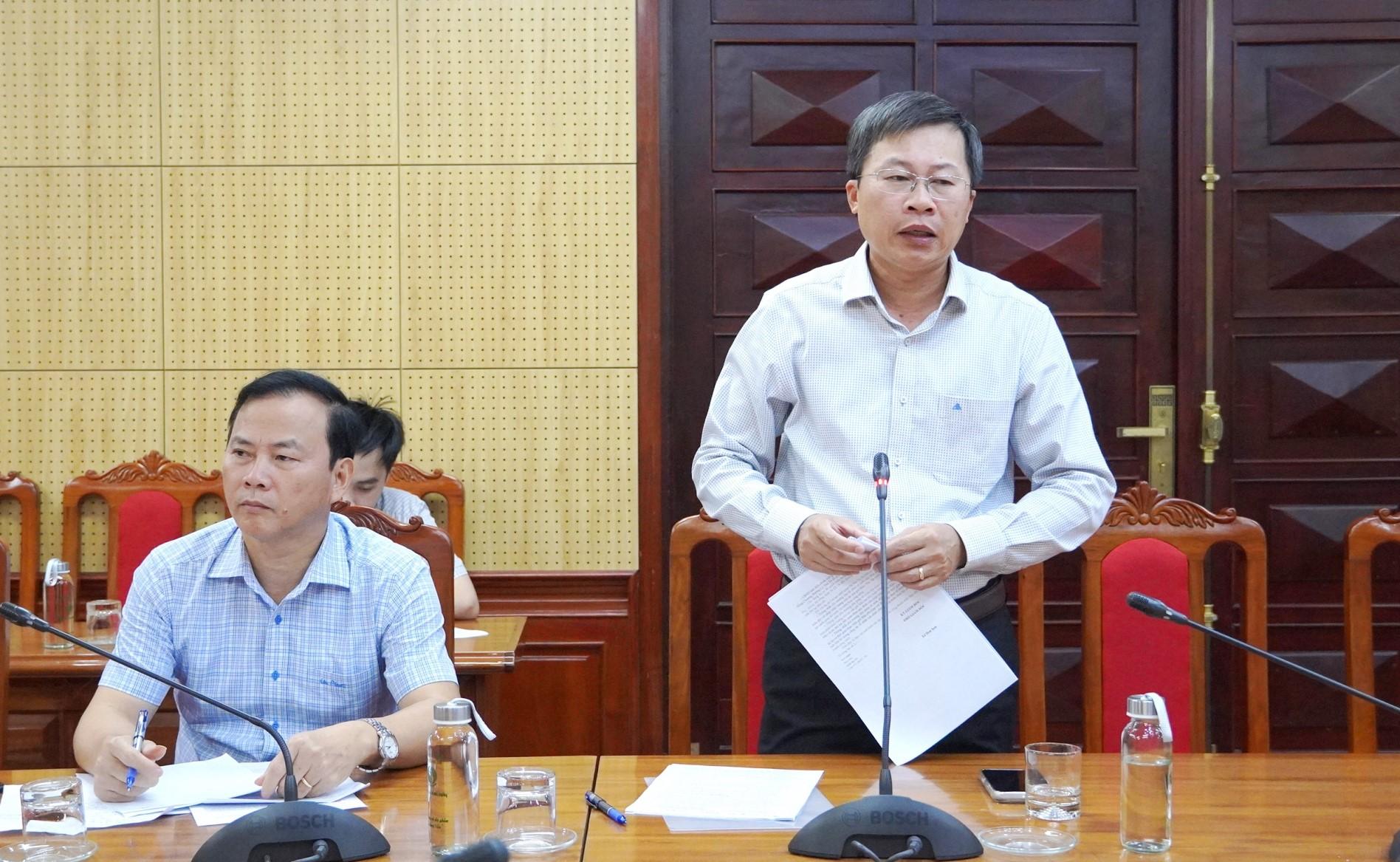 Ông Nguyễn Thanh Bình, Giám đốc Ban Quản lý Dự án đầu tư và xây dựng tỉnh phát biểu tại buổi làm việc.