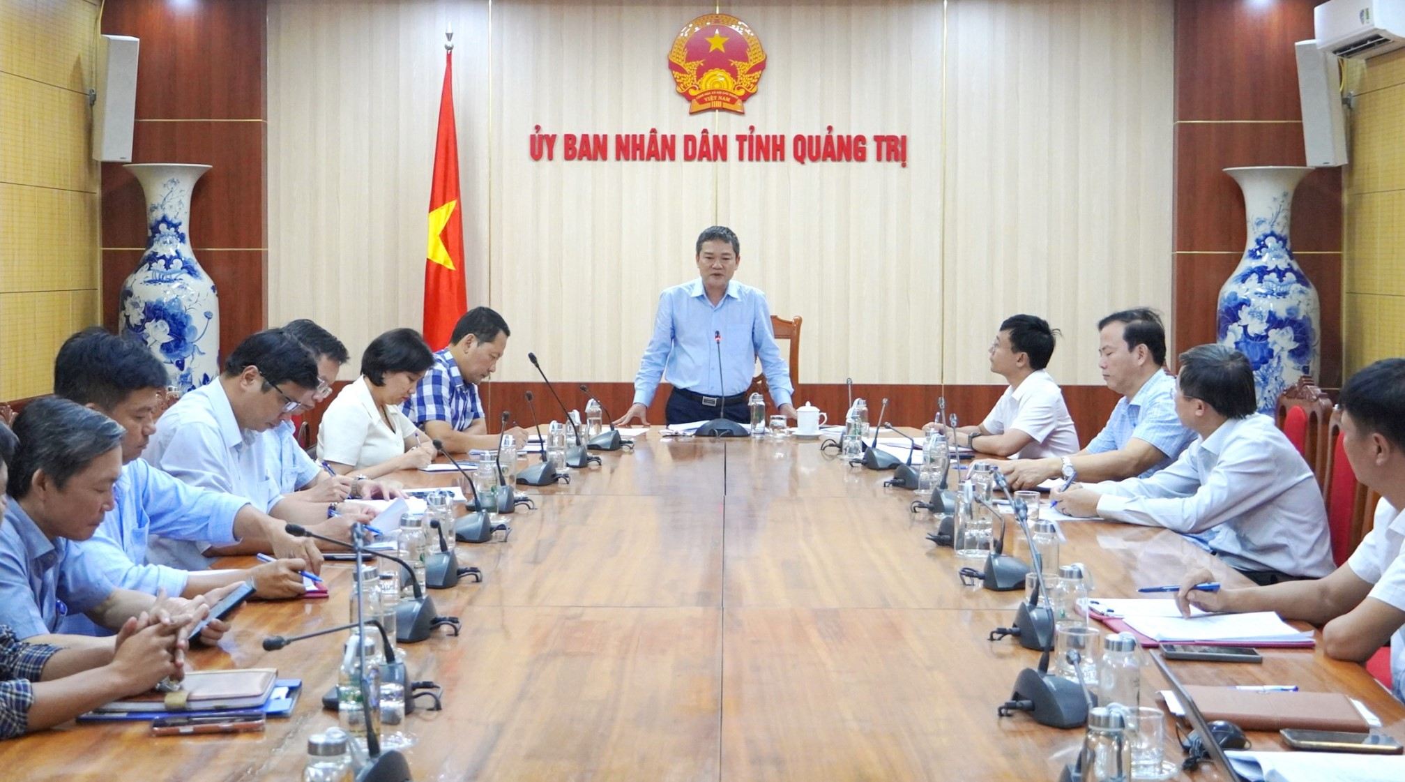 Phó Chủ tịch UBND tỉnh Quảng Trị Phan Phong Phú chủ trì buổi làm việc