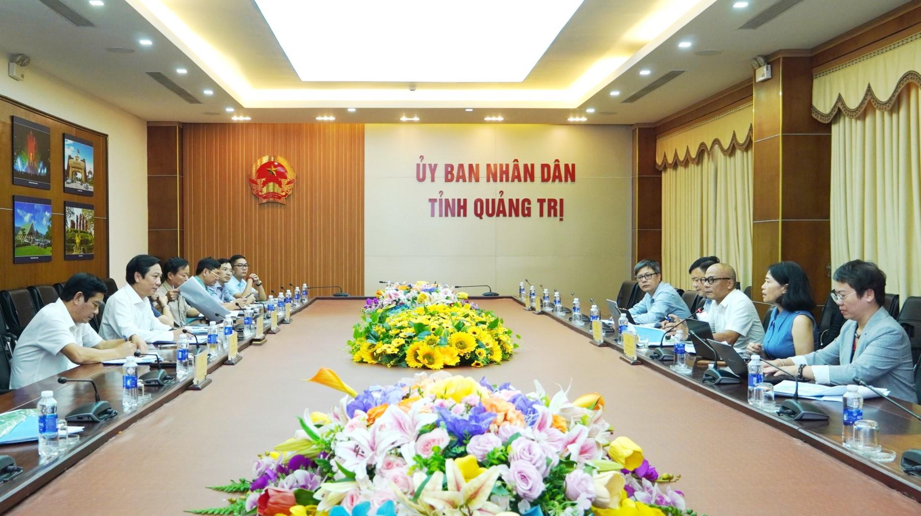Toàn cảnh buổi làm việc.