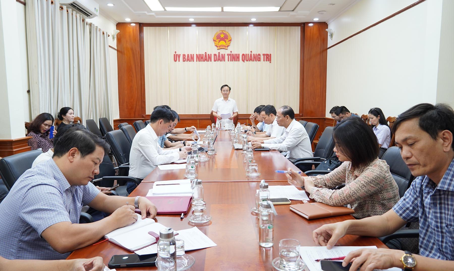 Ph&oacute; Chủ tịch UBND tỉnh Quảng Trị Ho&agrave;ng Xu&acirc;n T&acirc;n chủ tr&igrave; buổi l&agrave;m việc. Ảnh- Mến Mến