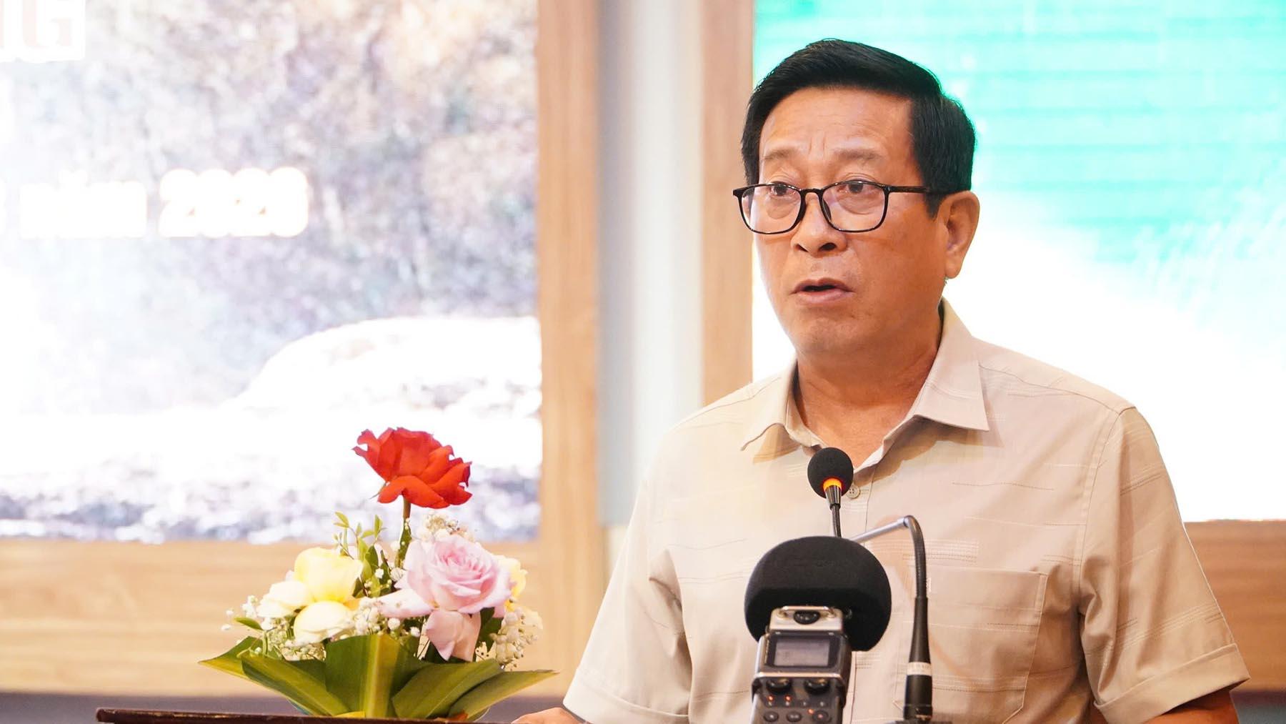 Ông Phạm Hồng Thái, Giám đốc Ban Quản lý Vườn Quốc gia Phong Nha - Kẻ Bàng thông tin về việc công bố Khu du lịch cấp tỉnh Phong Nha - Kẻ Bàng. Ảnh: Hồng Mến