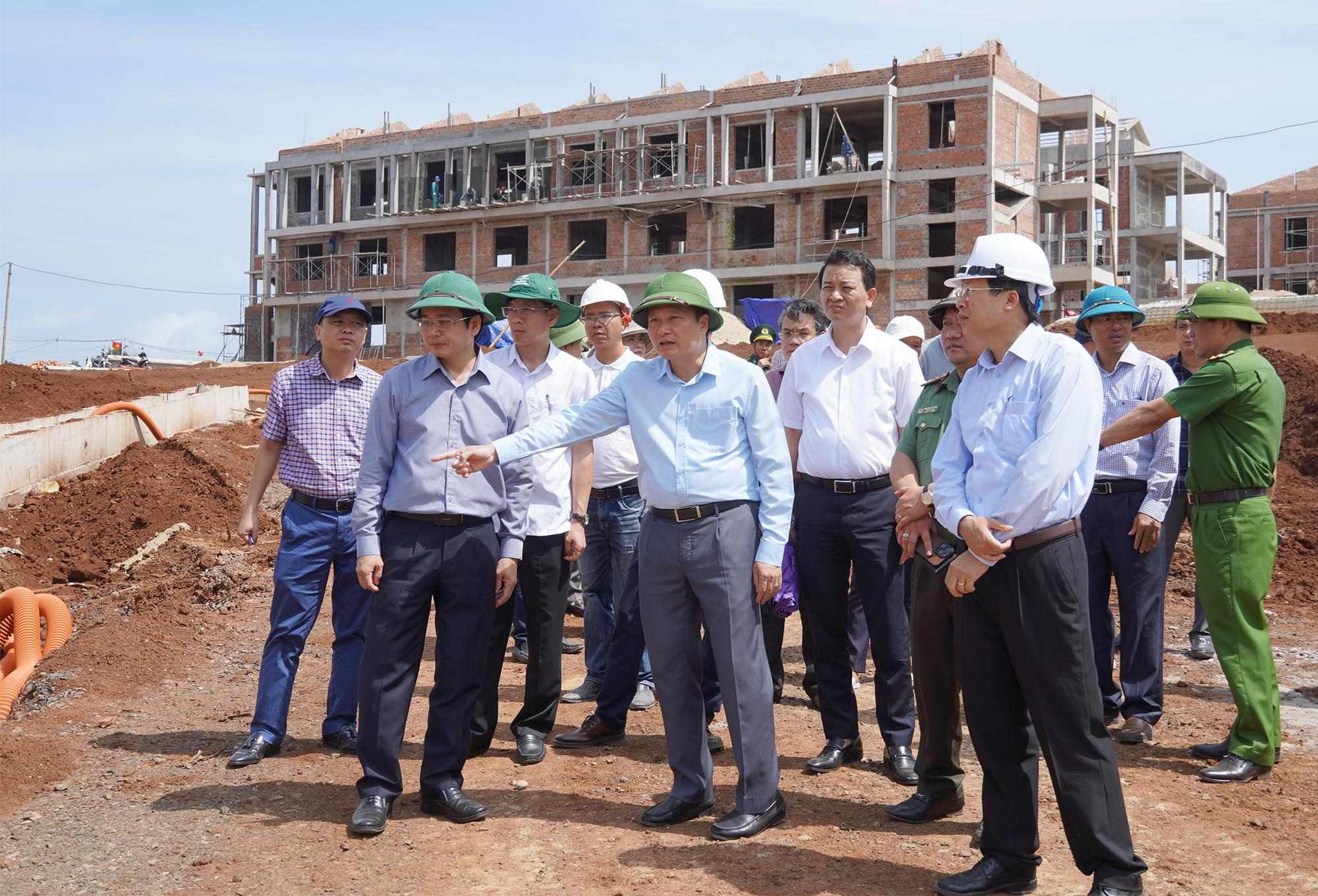 Chủ tịch UBND tỉnh Quảng Trị Lê Hồng Vinh đi kiểm tra tiến độ một Dự án đầu tư công trên địa bàn tỉnh