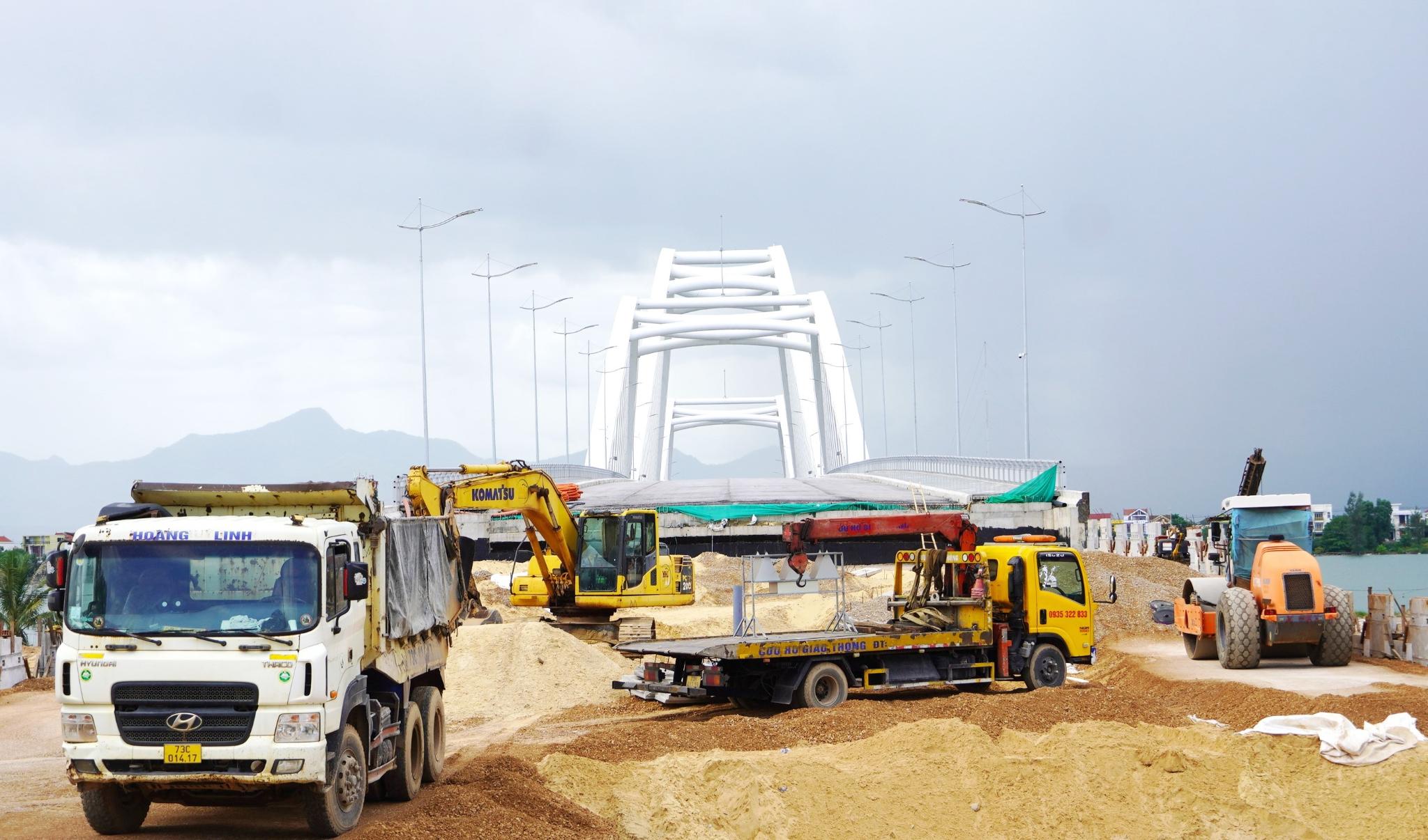 Hiện trường Dự &aacute;n th&agrave;nh phần 2 - Cầu Nhật Lệ 3 v&agrave; đường hai đầu cầu.