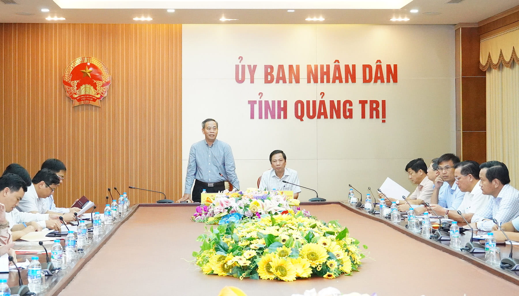 Ph&oacute; B&iacute; thư Tỉnh ủy, Chủ tịch HĐND tỉnh Quảng Trị Nguyễn Đăng Quang v&agrave; Ph&oacute; Chủ tịch Thường trực UBND tỉnh Ho&agrave;ng Nam chủ tr&igrave; buổi l&agrave;m việc. Ảnh: Trường Nhật
