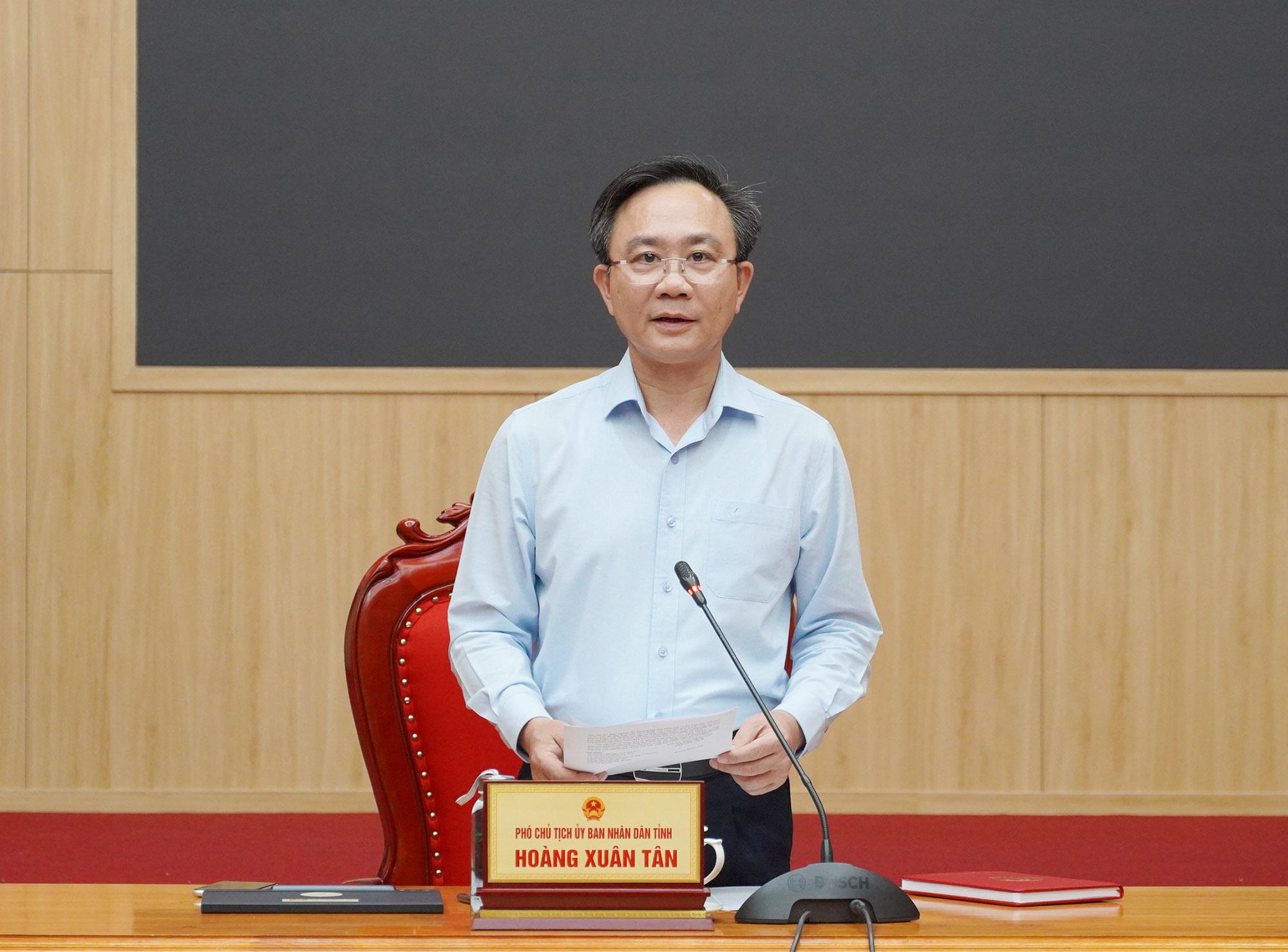 Phó Chủ tịch UBND tỉnh Quảng Trị Hoàng Xuân Tân phát biểu chỉ đạo tại buổi làm việc
