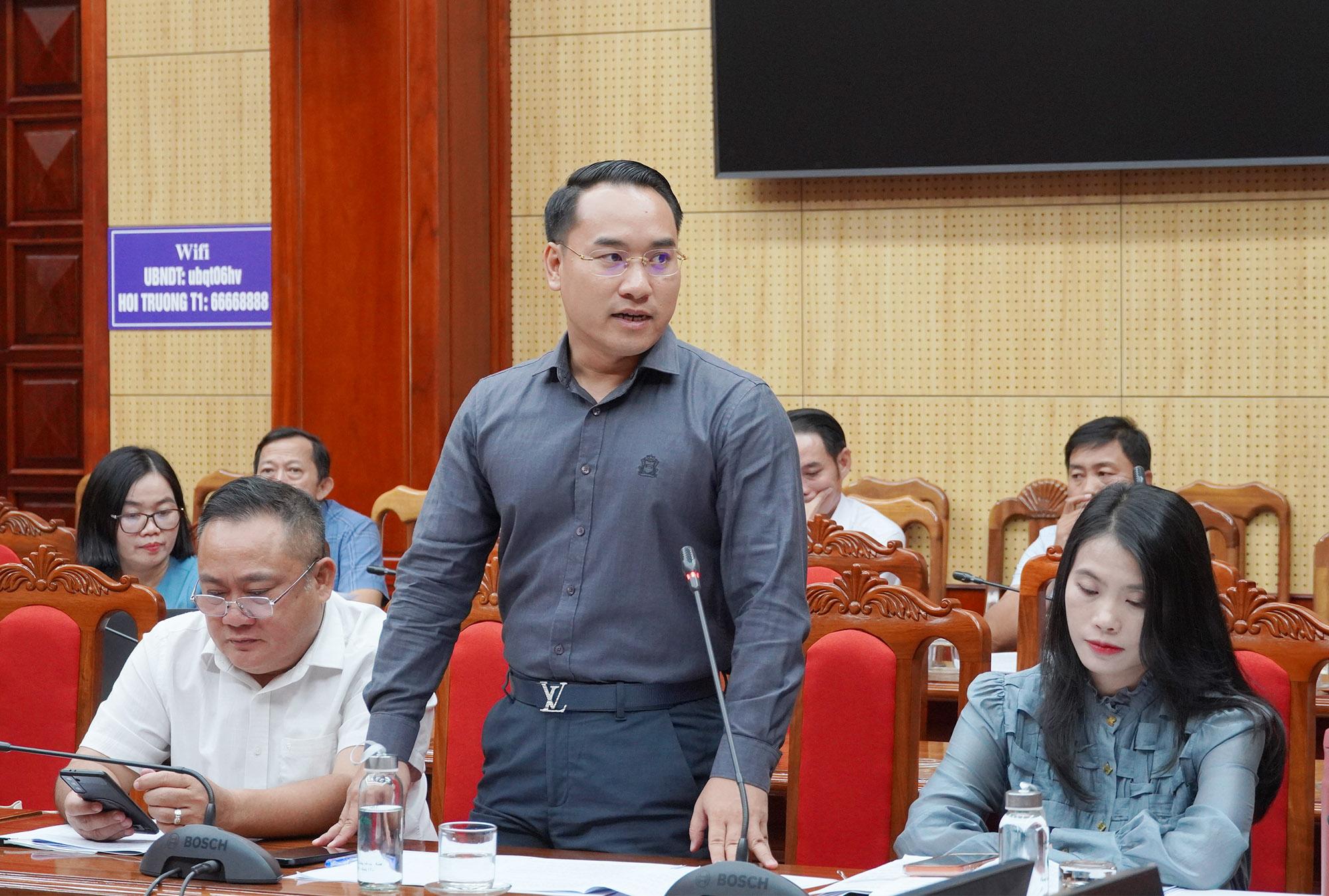 Ông Trần Ngọc Thái, Phó Tổng giám đốc Công ty CP Regal Group phát biểu ý kiến tại cuộc họp. Ảnh: Mai Anh