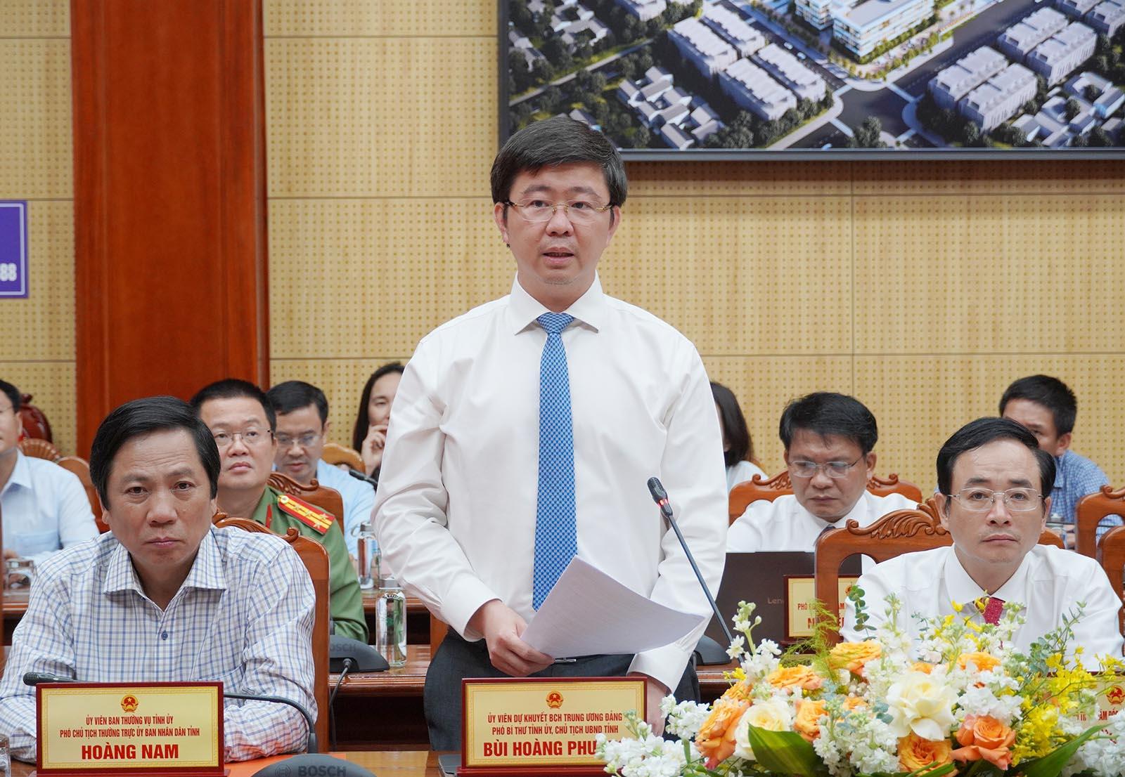 Chủ tịch UBND tỉnh B&ugrave;i Ho&agrave;ng Phương ph&aacute;t biểu tại lễ k&yacute; kết.