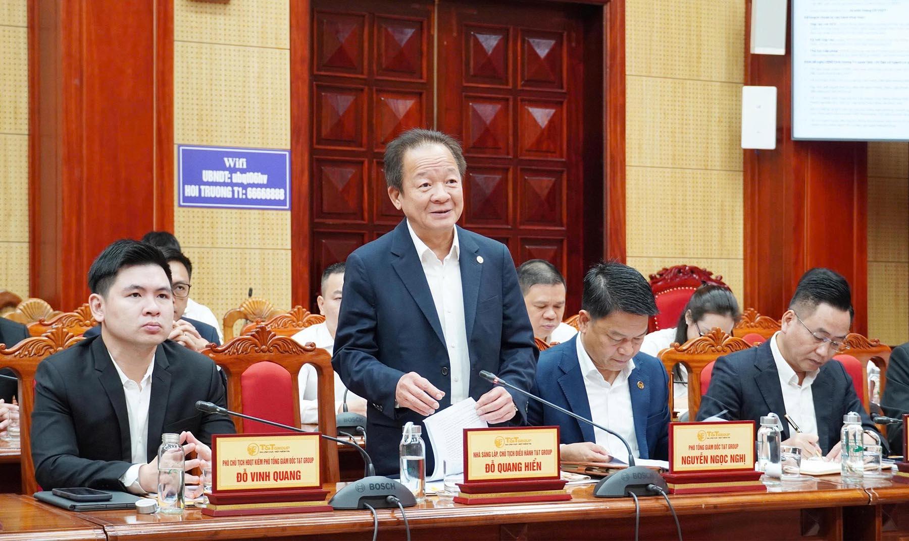 &Ocirc;ng Đỗ Quang Hiển, Chủ tịch điều h&agrave;nh C&ocirc;ng ty cổ phần Tập đo&agrave;n T&T ph&aacute;t biểu tại buổi l&agrave;m việc. Ảnh: Hồng Mến