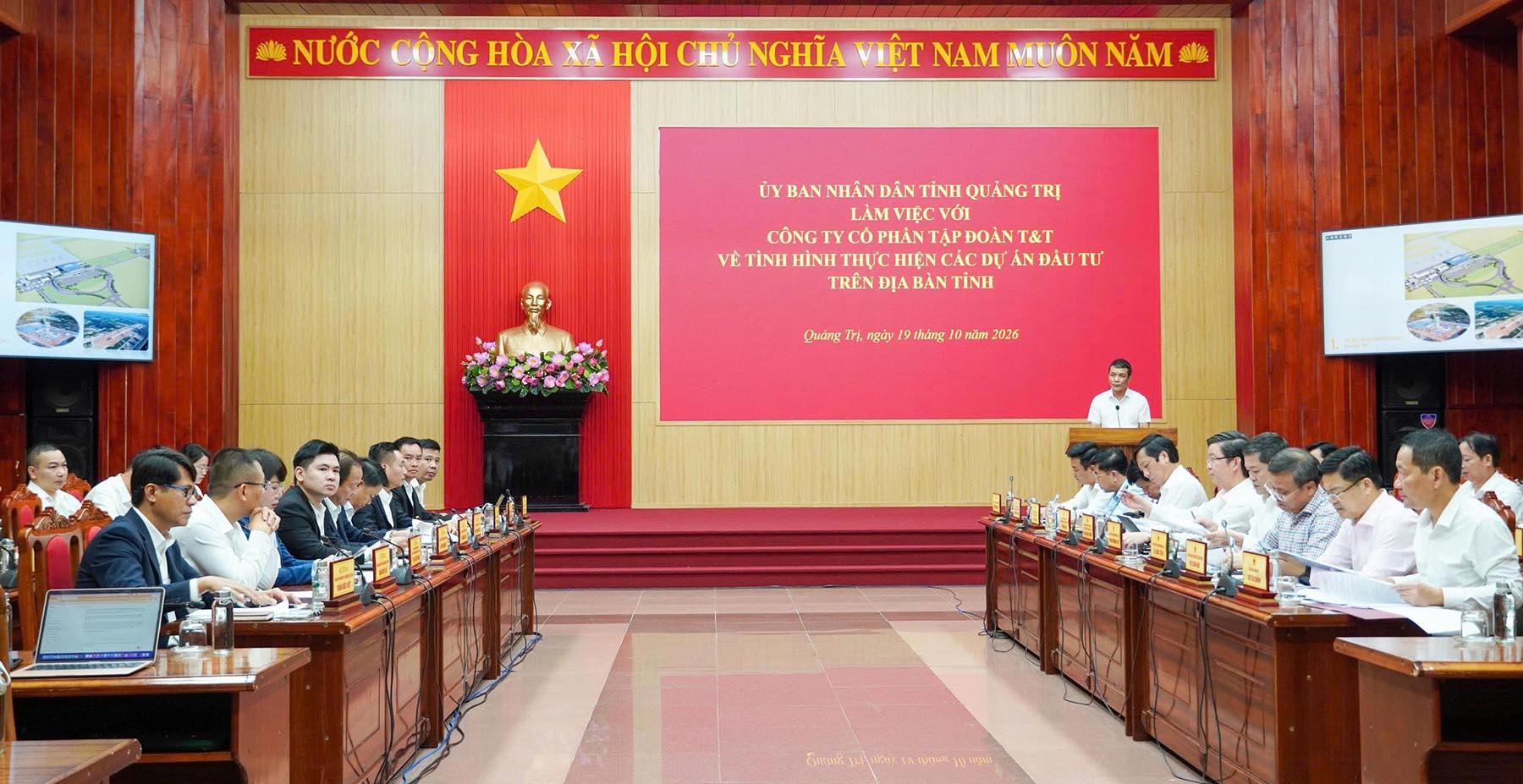 To&agrave;n cảnh buổi l&agrave;m việc giữa UBND tỉnh Quảng Trị v&agrave; Tập đo&agrave;n T&T.