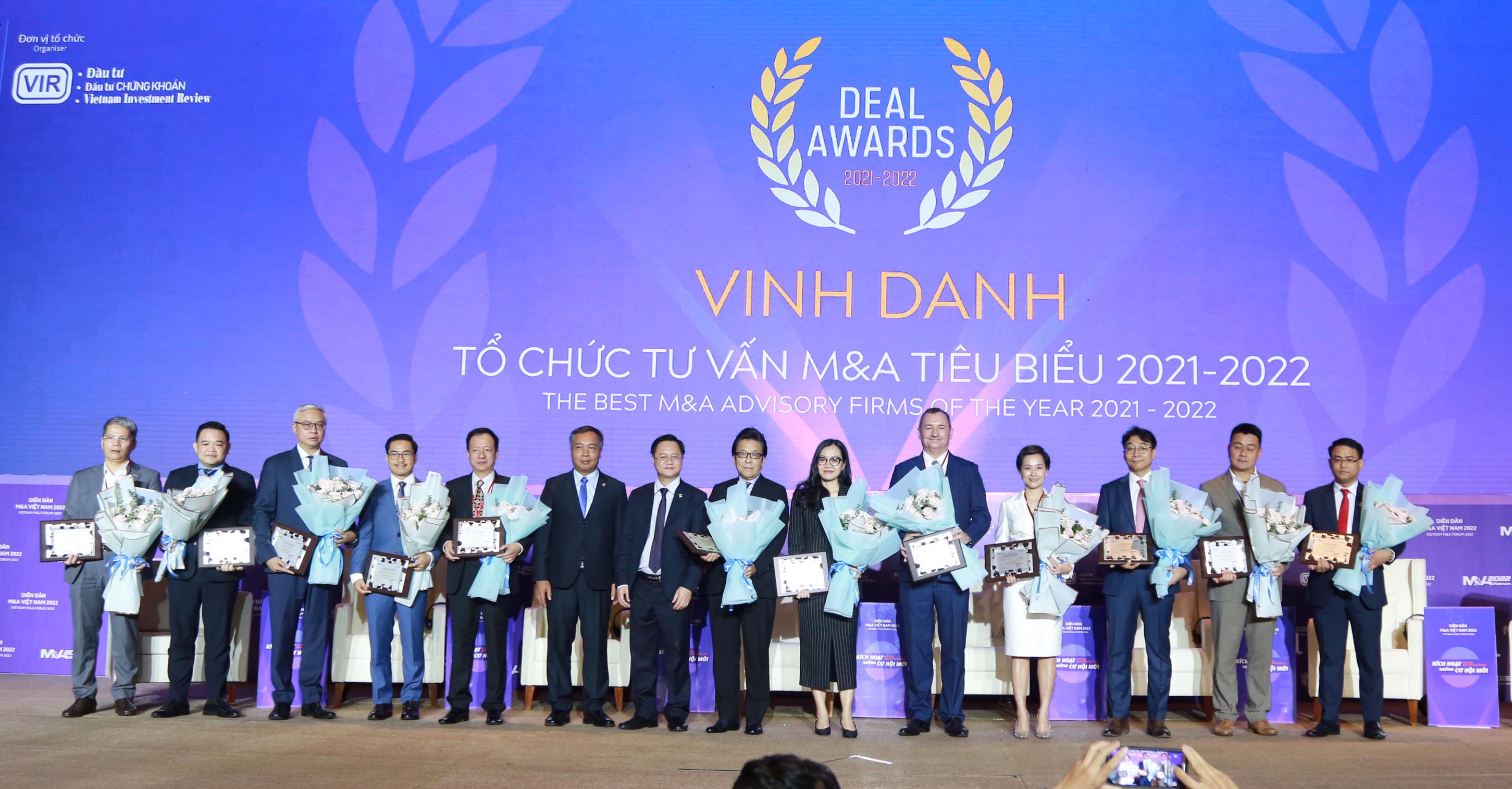 !2 tổ chức tư vấn M&A tiêu biểu năm 2021- 2022 cũng được vinh danh tại Diễn đàn