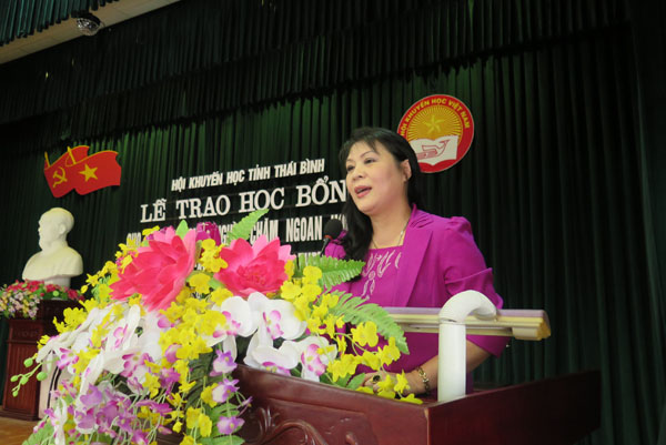 Phó Chủ tịch UBND tỉnh Thái Bình Cao Thị Hải phát biểu tại buổi lễ