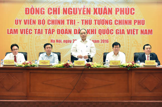 Thủ tướng Nguyễn Xuân Phúc phát biểu tại buổi làm việc với PVN