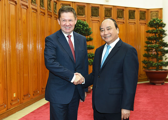 Thủ tướng Nguyễn Xuân Phúc tiếp Chủ tịch Tập đoàn Gazprom