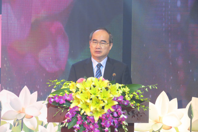 Chủ tịch Ủy ban Mặt trận Tổ quốc Việt Nam Nguyễn Thiện Nhân phát động Tuần lễ hưởng ứng ngày Tiết kiệm thế giới năm 2016 (Ảnh: K.T)