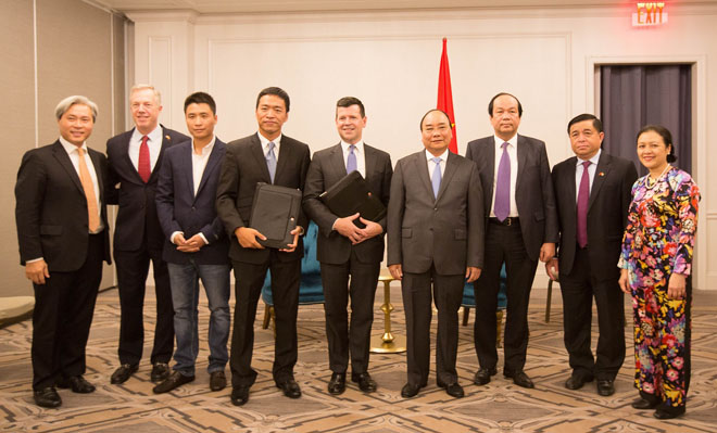 Thủ tướng Nguyễn Xuân Phúc chứng kiến lễ ký kết giữa đại diện của VNG và NASDAQ