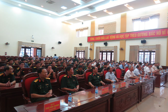 Đông đảo cán bộ, chiến sỹ Bộ Chỉ huy Quân sự tỉnh Quảng Trị đã tham gia buổi gặp mặt Đoàn công tác Bộ Kế hoạch và Đầu tư