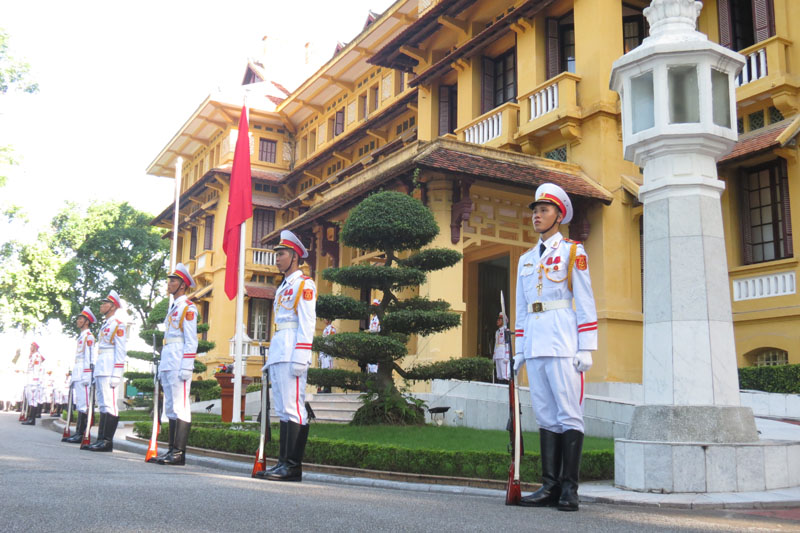 Từ trước 7h sáng, đội tiêu binh đã sẵn sàng chuẩn bị cho Lễ thượng cờ ASEAN