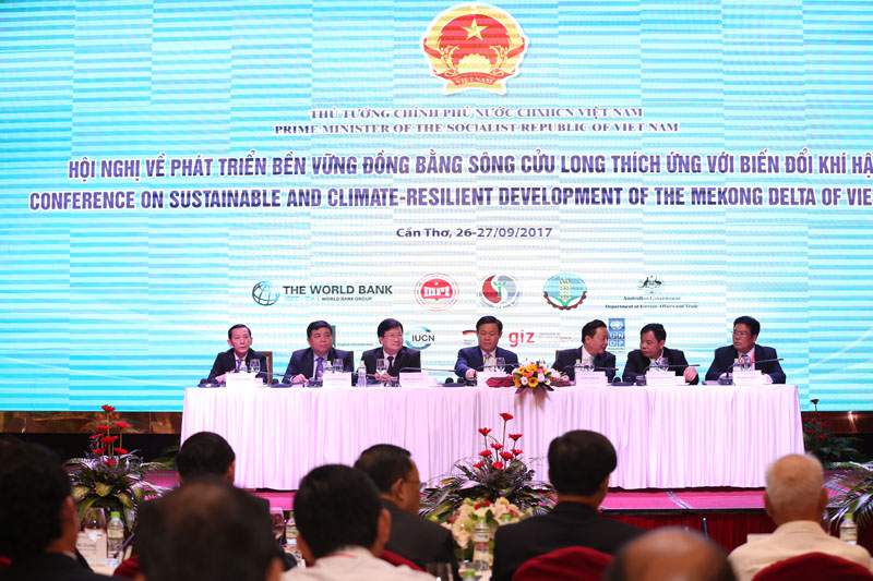 Phó Thủ tướng Vương Đình Huệ và Phó Thủ tướng Trịnh Đình Dũng đồng chủ trì Hội nghị về phát triển bền vững Đồng bằng sông Cửu Long