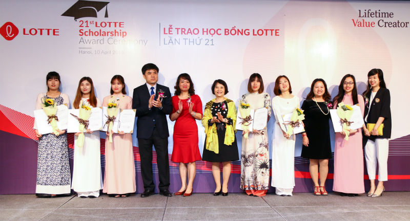 Lễ trao học bổng lần thứ 21 của Quỹ Lotte Foundation