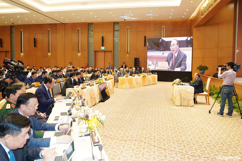 Thủ tướng chủ trì phiên họp trực tuyến đầu tiên qua e-Cabinet