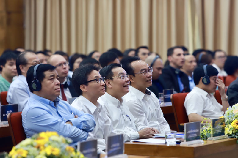 Phó Thủ tướng Vũ Đức Đam, Bộ trưởng Bộ KH&ĐT Nguyễn Chí Dũng, Bộ trưởng Bộ KH&CN Chu Ngọc Anh tham dự sự kiện