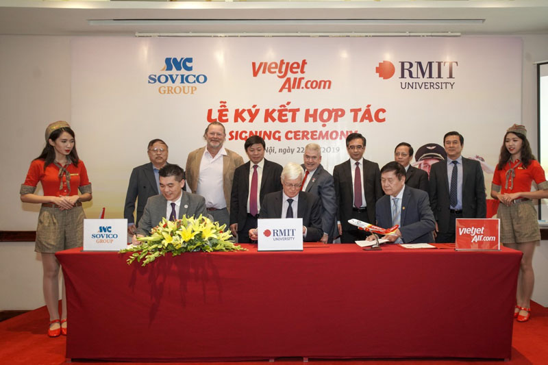 Lễ ký kết giữa RMIT, Sovico Group và Vietjet Air