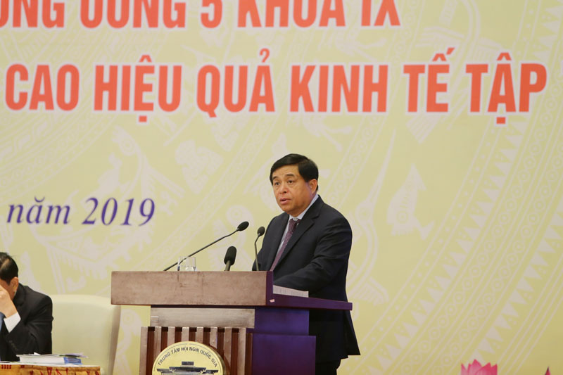 Bộ trưởng Nguyễn Chí Dũng trình bày Báo cáo tổng kết (Ảnh: Đức Thanh)