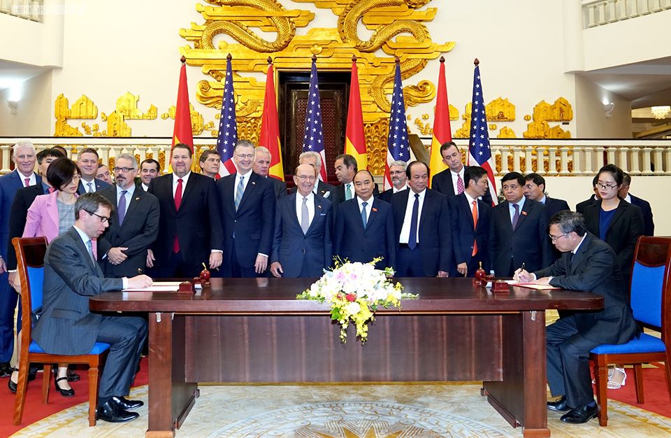 Lễ ký kết các thỏa thuận kinh doanh Hoa Kỳ và Việt Nam