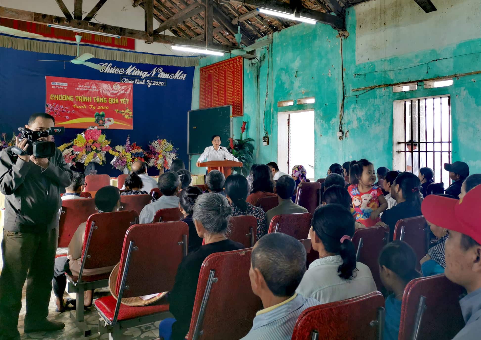 Trao 300 suất quà tết tại các xã thuộc huyện Yên Thành, Nghệ An