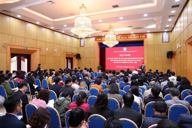 Hội nghị tập huấn công tác tổ chức Đại hội đảng bộ các cấp (Ảnh: Đức Trung)
