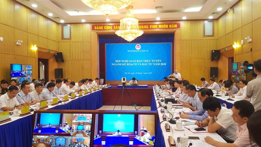 Bộ trưởng Nguyễn Chí Dũng chủ trì Hội nghị giao ban trực tuyến ngành Kế hoạch và Đầu tư 2020 (Ảnh: Đức Thanh)