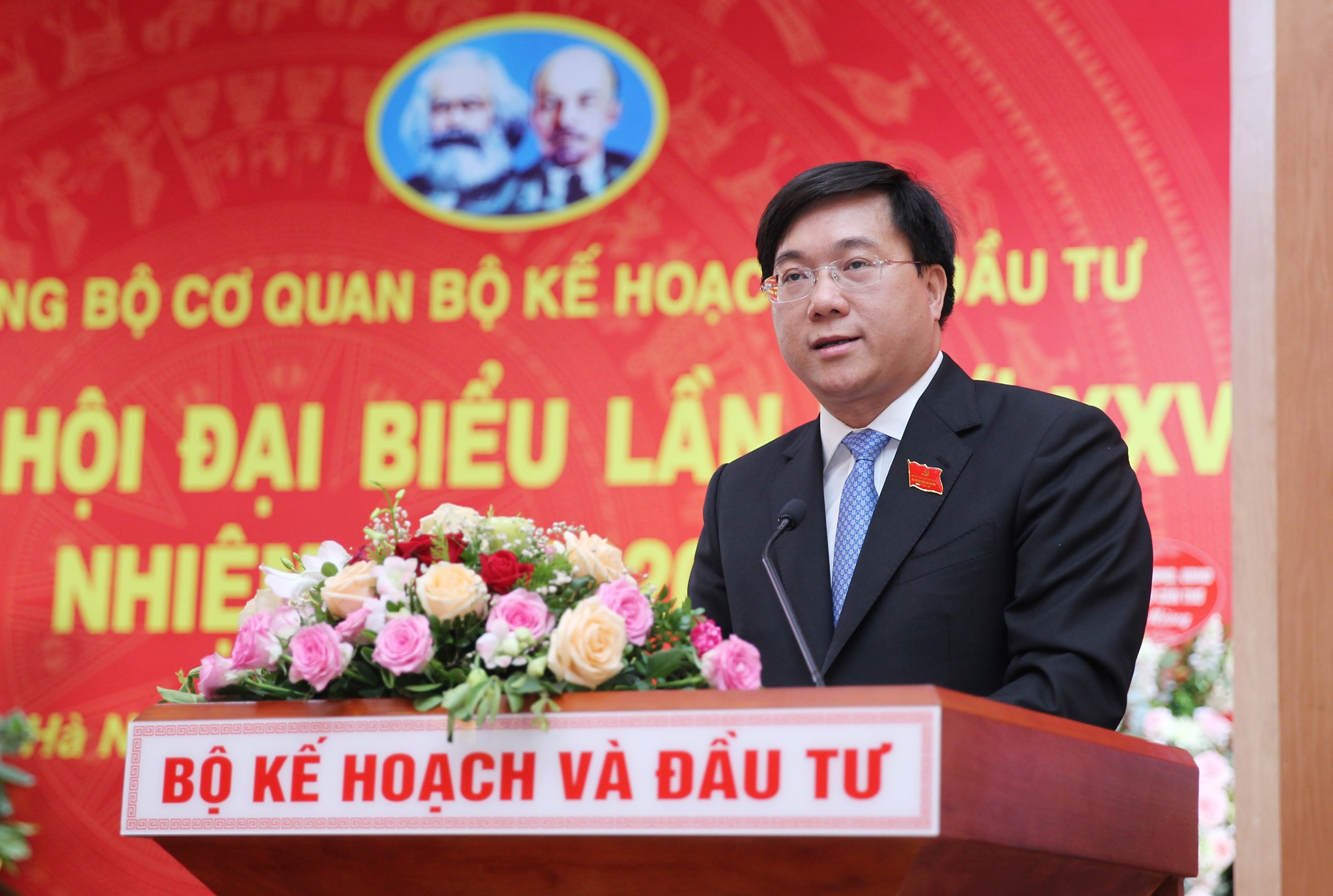 Phó Bí thư Đảng ủy Trần Duy Đông