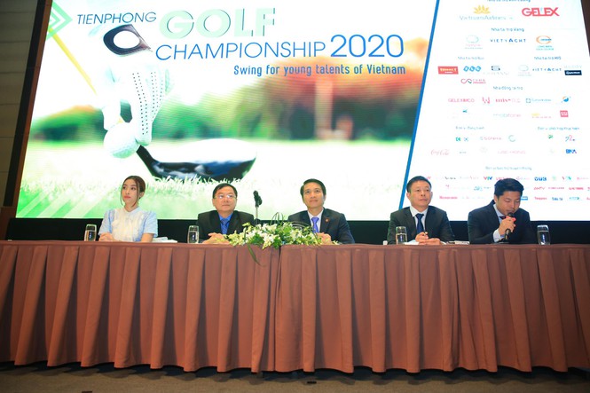 Họp báo về giải golf Tiền Phong Golf Championship 2020