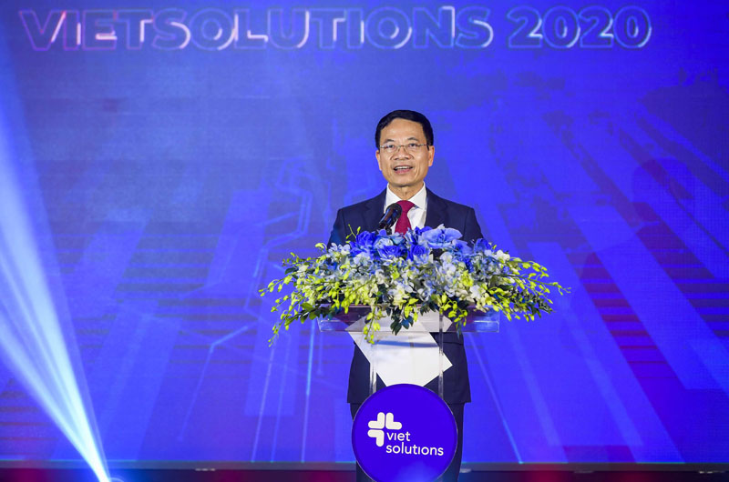 Bộ trưởng Bộ Thông tin và Truyền thông Nguyễn Mạnh Hùng khẳng định, năm 2020 là năm khởi động chuyển đổi số quốc gia, toàn dân và toàn diện