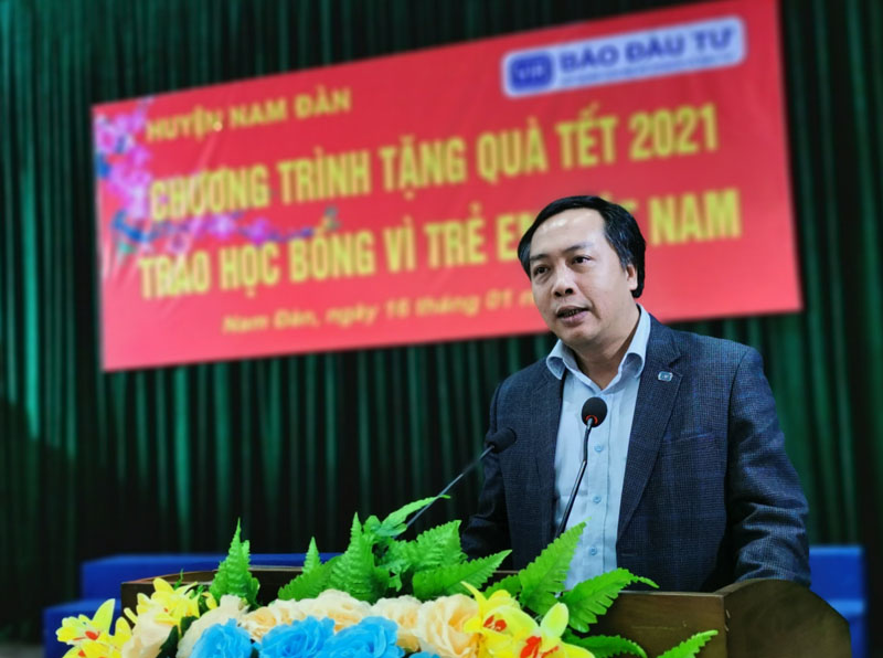 Ông Lê Trọng Minh phát biểu tại huyện Nam Đàn