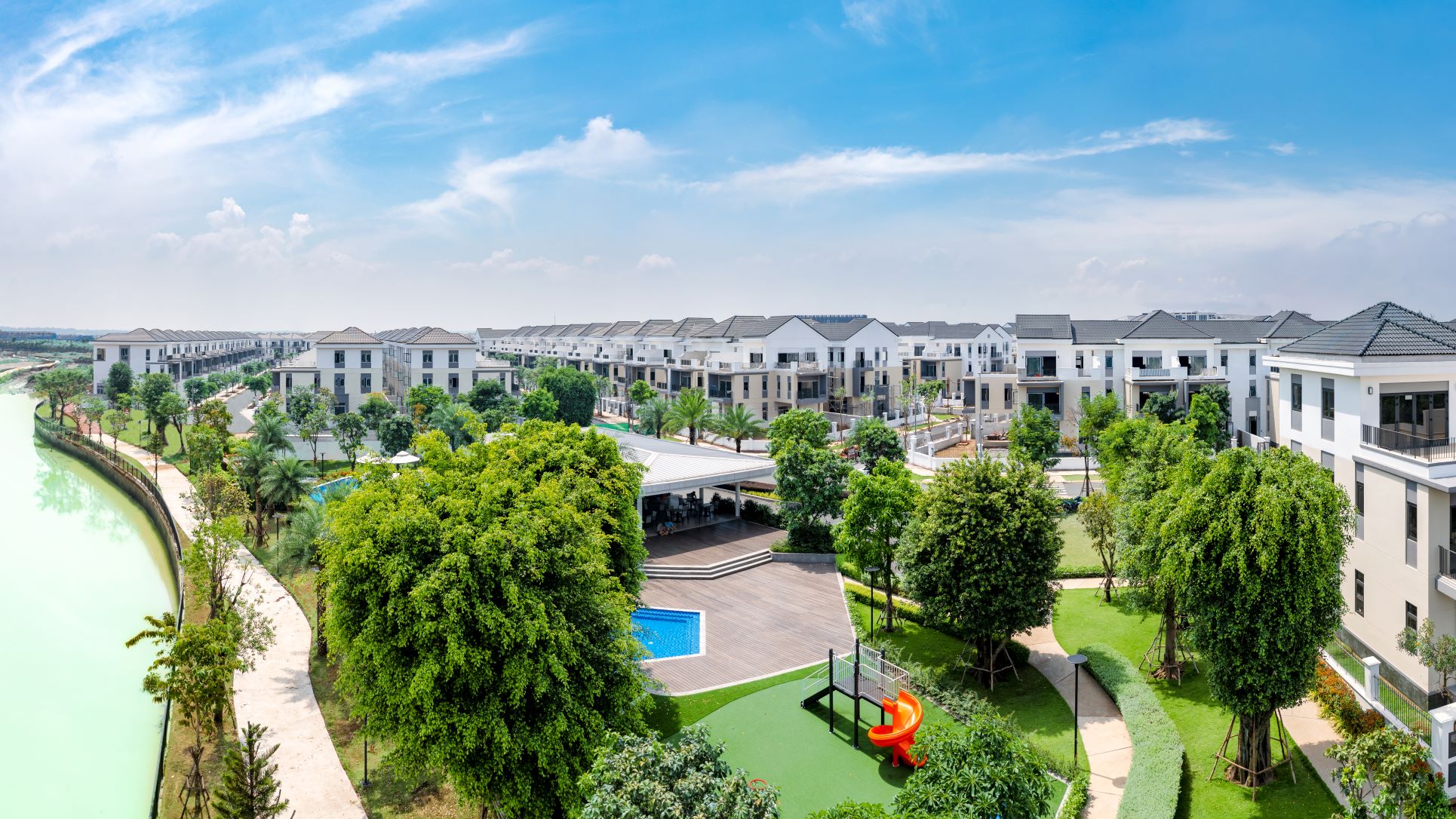 Đô thị sinh thái thông minh Aqua City (Đồng Nai) là một trong những Dự án của Novaland với hơn 70% diện tích toàn khu để phát triển mảng xanh, tiện ích và hạ tầng
