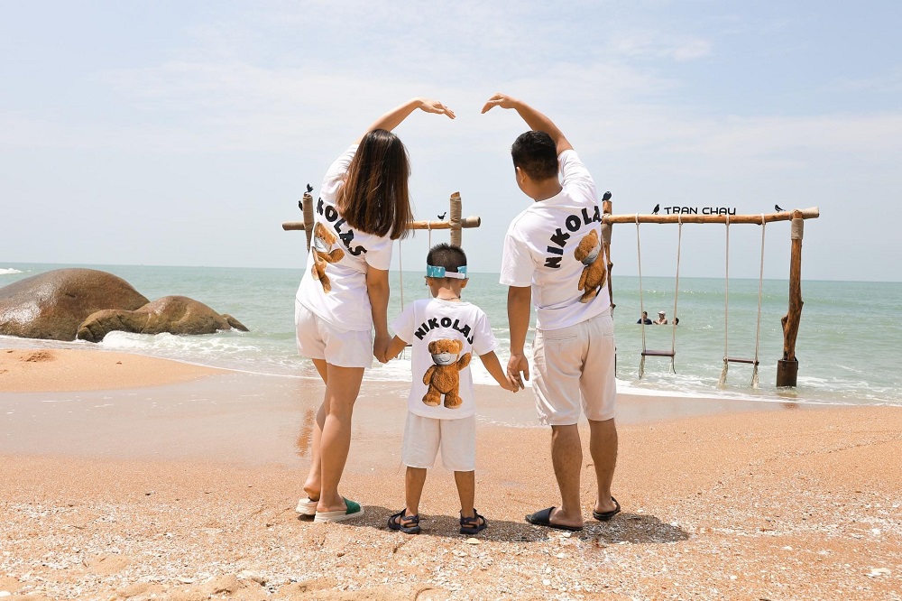 Du khách checkin tại Trân Châu Resort 1