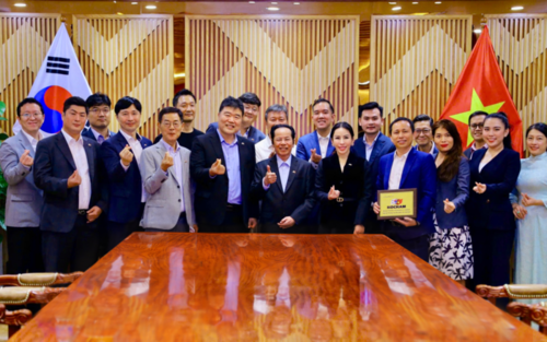 Đại diện Hai bên chup hình lưu niệm