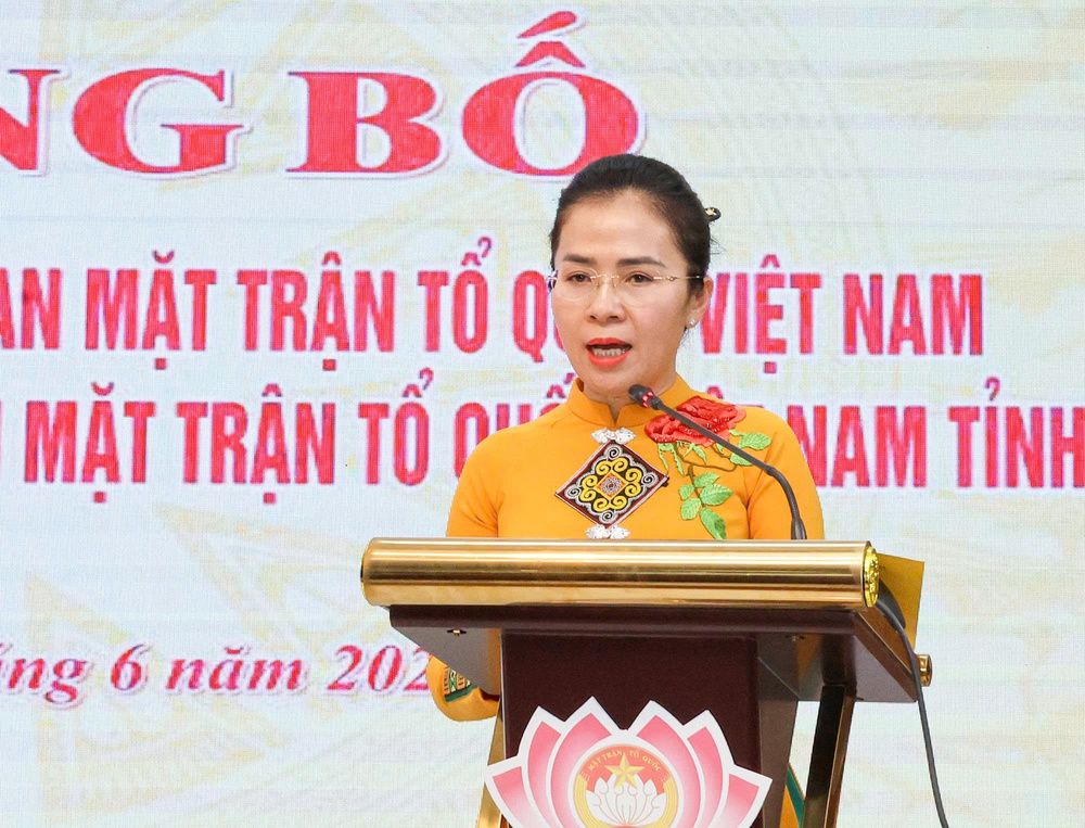 Chủ tịch Uỷ ban MTTQ tỉnh Võ Thị Minh Sinh phát biểu (1)