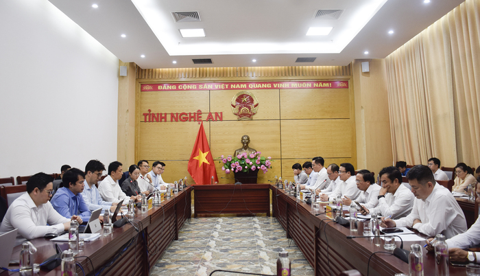 Quang cảnh buổi làm việc 