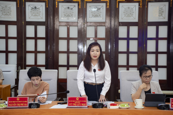 Phó Chủ nhiệm Ủy ban kinh tế và tài chính Vũ Thị Lưu Mai kết luận tại buổi làm việc